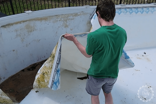 replacing pool vinyl lining