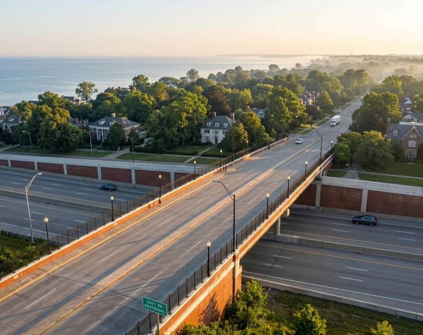 208 Eddy Rd, Bratenahl, OH