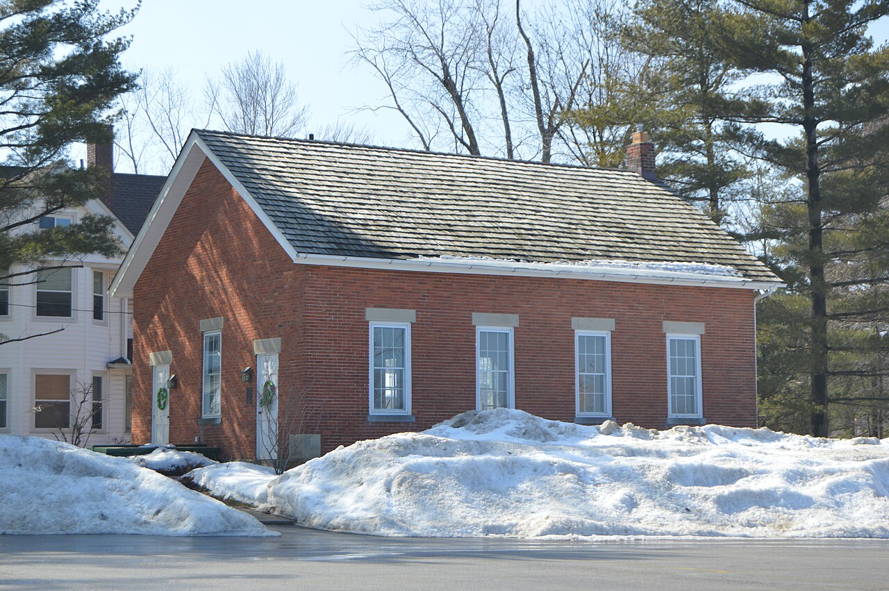Old Euclid District 4 Schoolhouse in Lyndhurst, OH