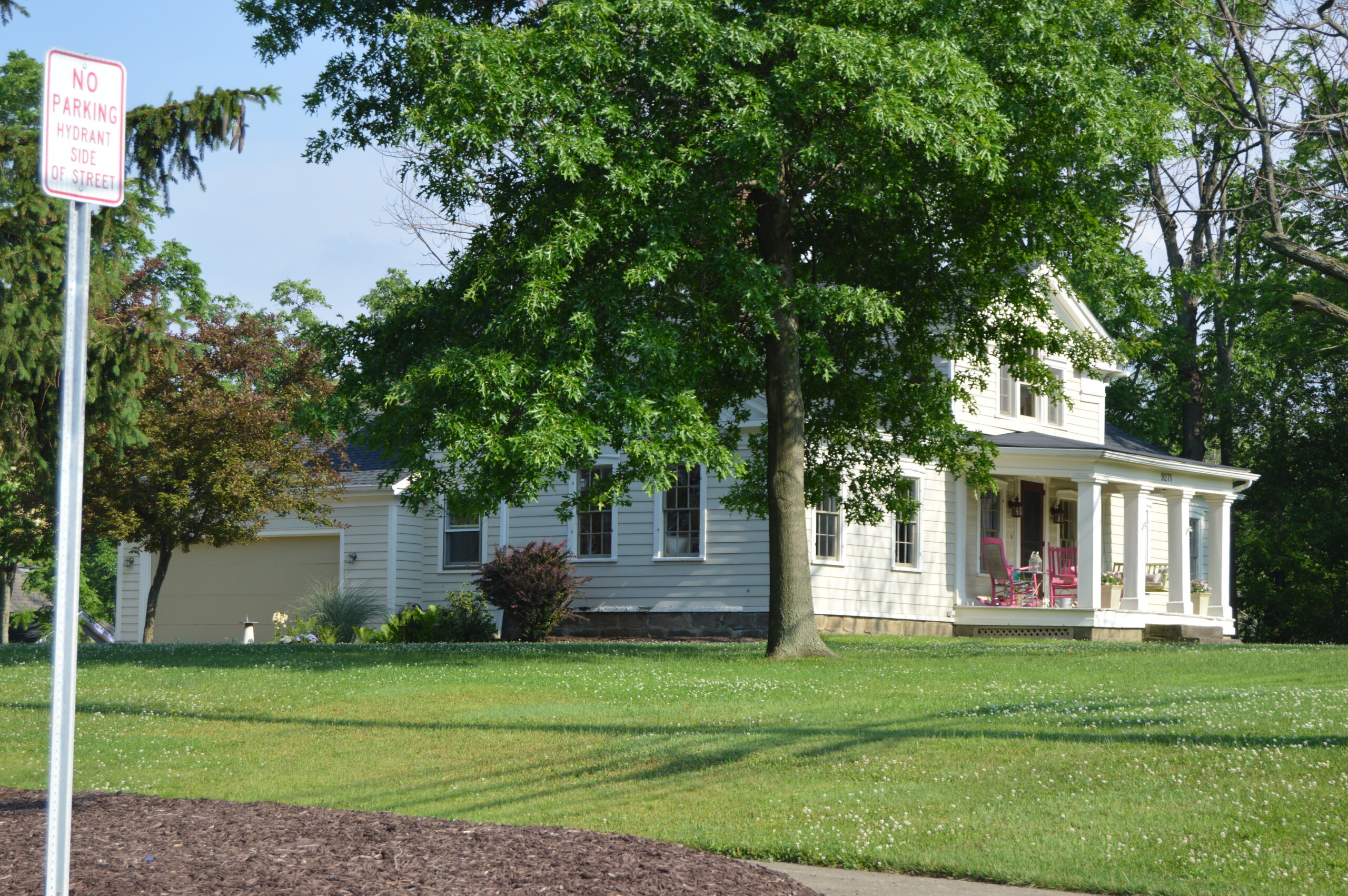 Front and northern side of the John M. Annis House, located at 9271 State Road (State Route 94) in North Royalton, Ohio